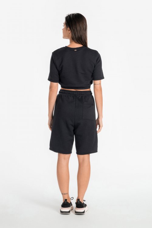 Blusa Cropped e Bermuda Cool Comfy Preto Blusa Cropped e Bermuda Cool Comfy Preto