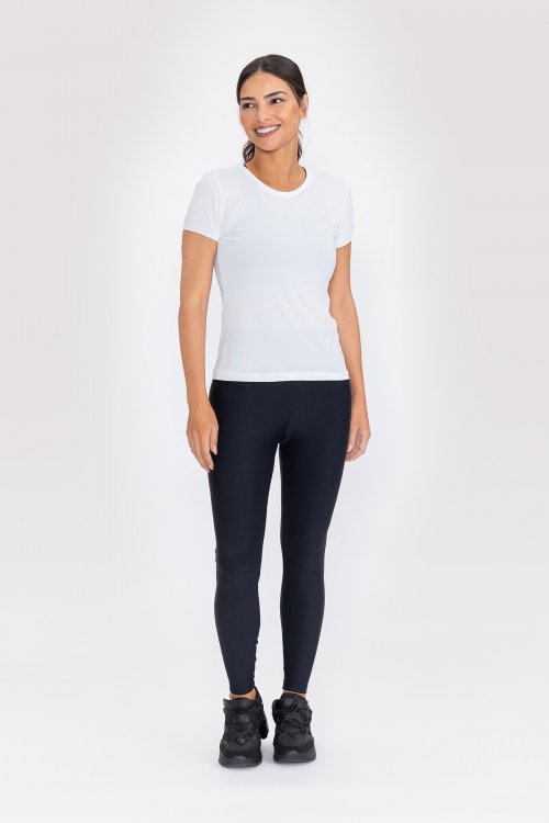 Blusa Comfy Branco e Fusô Active Essential Preto Blusa Comfy Branco e Fusô Active Essential Preto