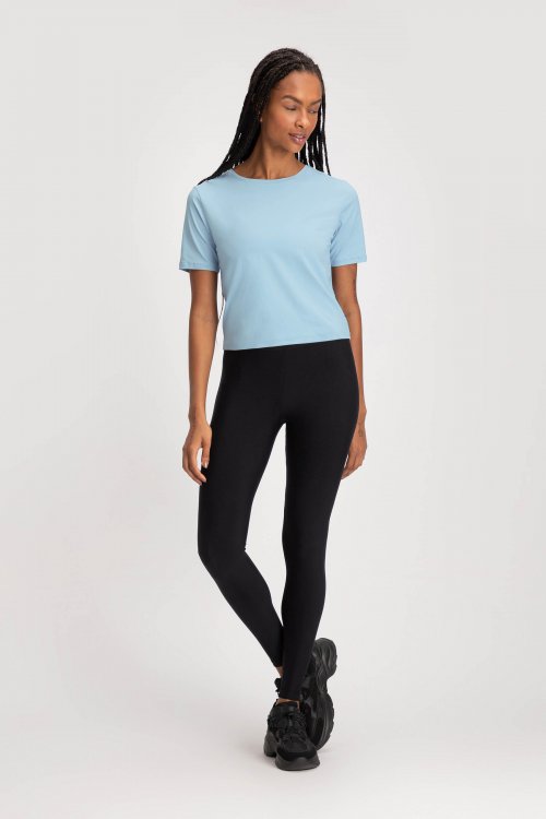 Blusa Cut Liberty Artic e Legging Active Pocket Essential Preto Blusa Cut Liberty Artic e Legging Active Pocket Essential Preto