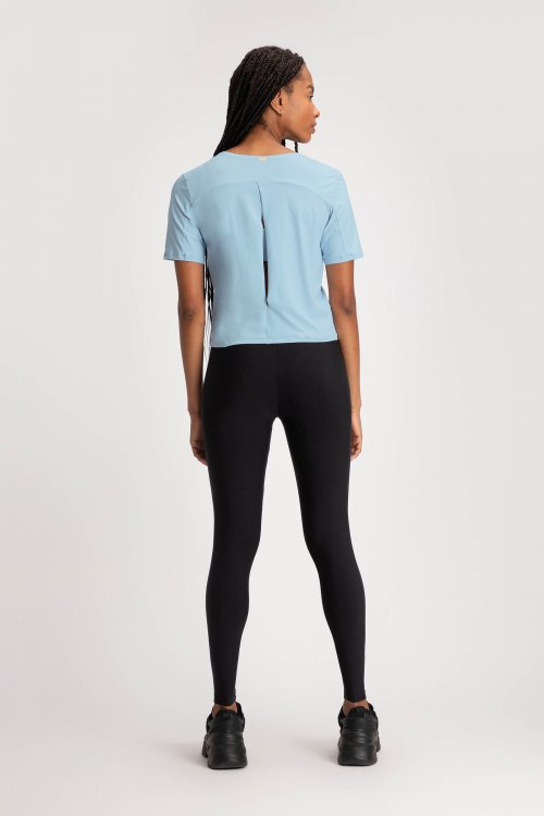 Blusa Cut Liberty Artic e Legging Active Pocket Essential Preto Blusa Cut Liberty Artic e Legging Active Pocket Essential Preto