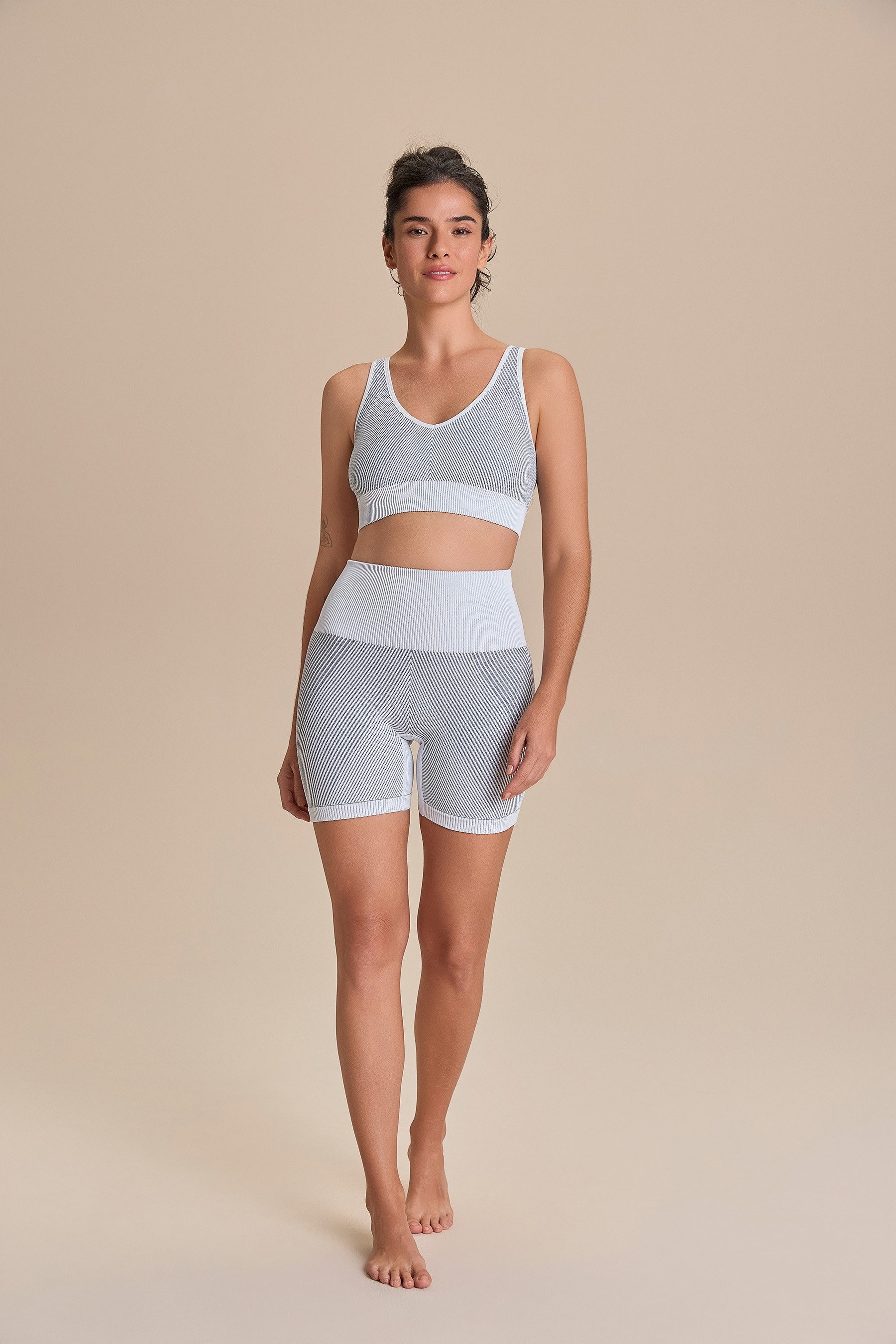 Live! — Shorts Seamless Breezy