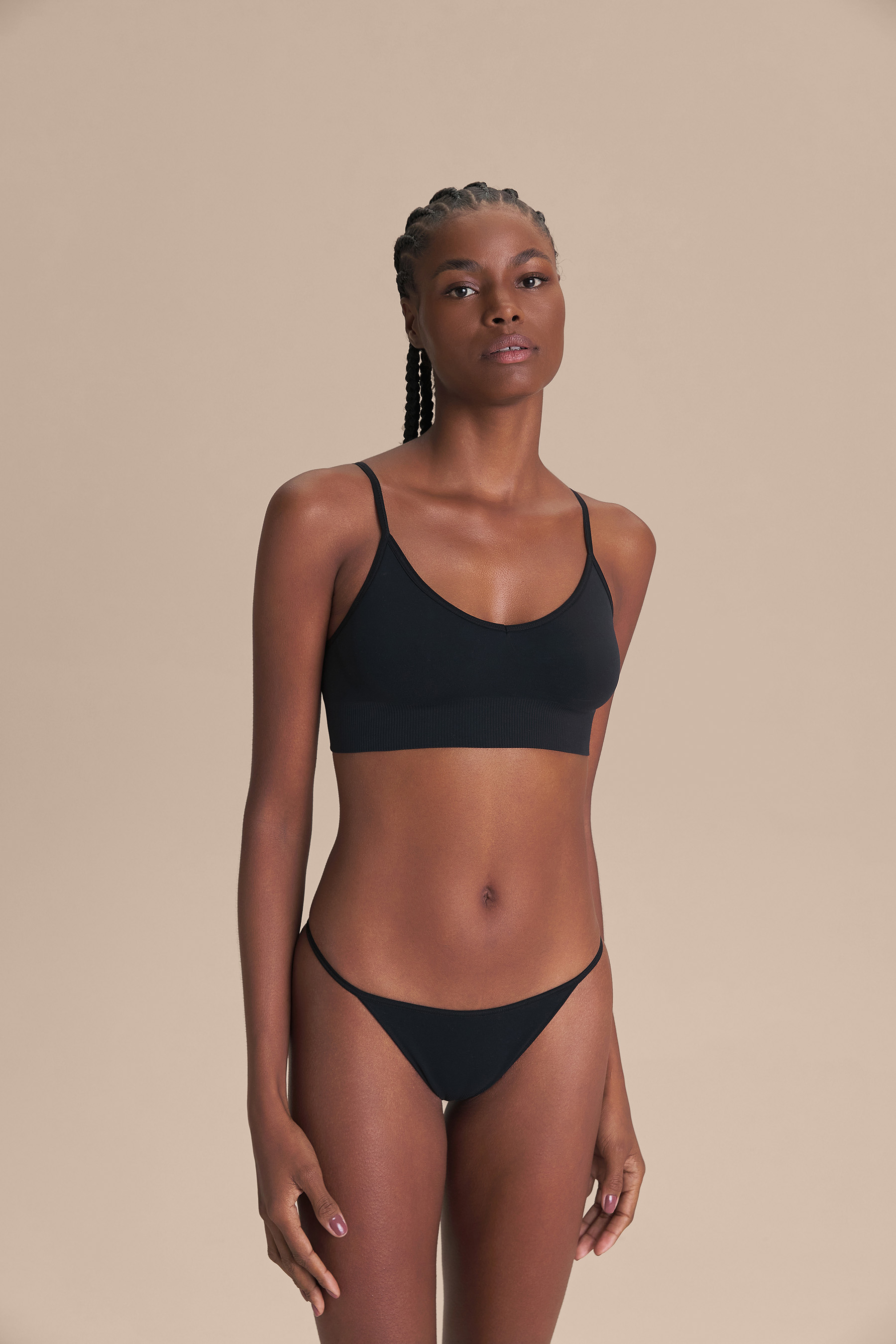 Live! — Top Curve Seamless