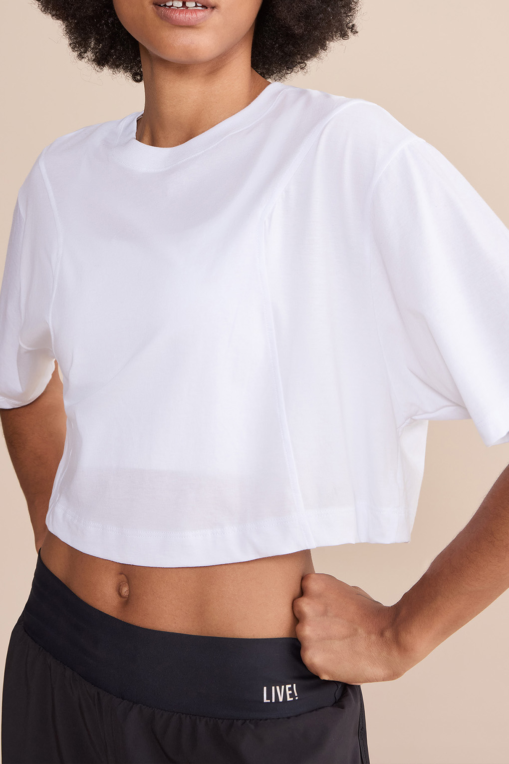 Live! — Camiseta Cropped Soft Pima