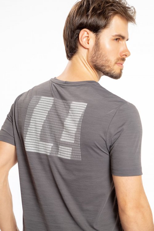 Camiseta L! Graphic Camiseta L! Graphic