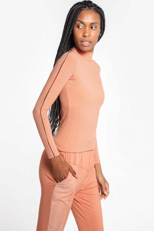 Blusa Minimal Lines Blusa Minimal Lines