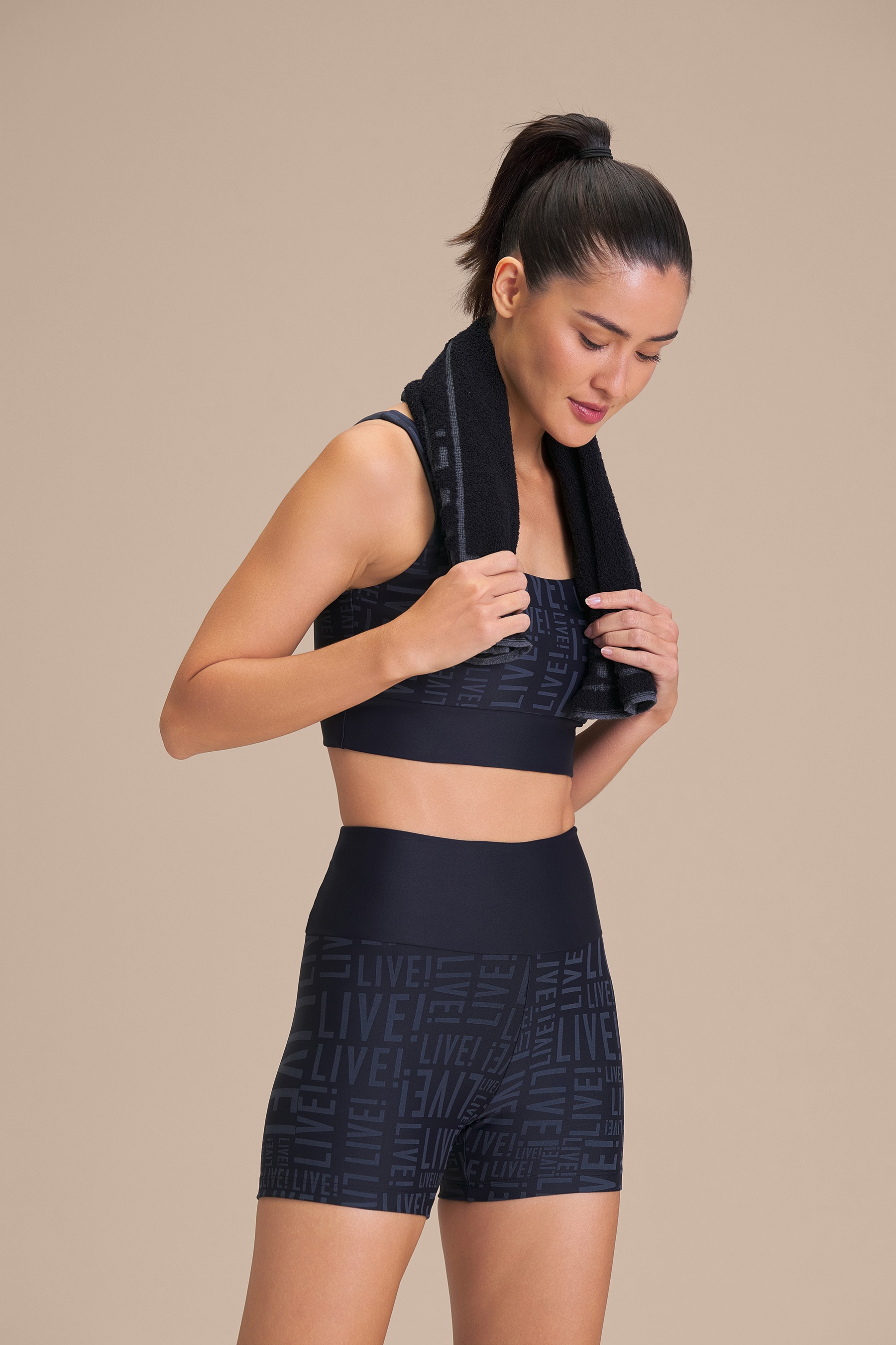 Live! — Shorts Fit LIVE!