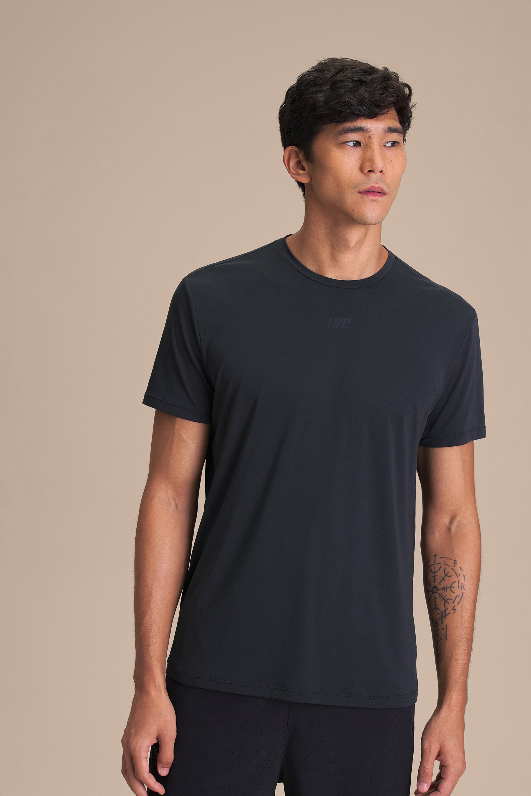 equilibrium noir black
