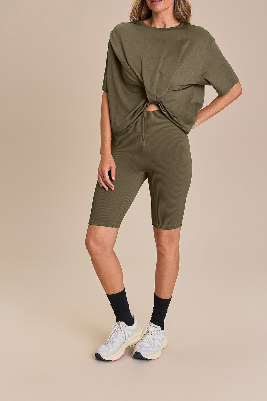 Bermuda Zip Seamless Knit®