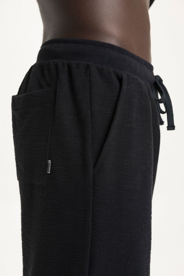 451183_8468200PT01_2_.jpg